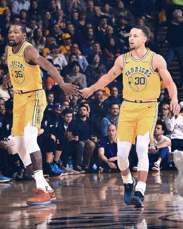 表现感兴趣 表现感兴趣